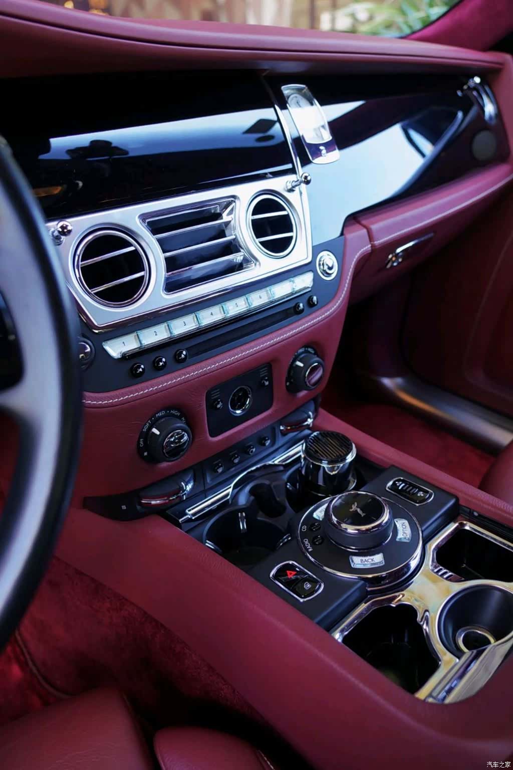 Rolls-Royce Ghost, 2018 14