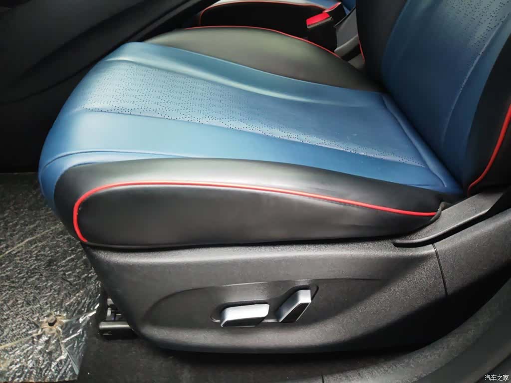 BYD Dolphin, 2022 20