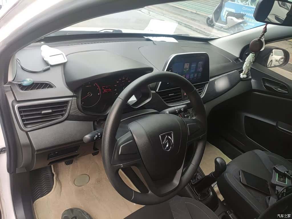 Wuling 310, 2017 10