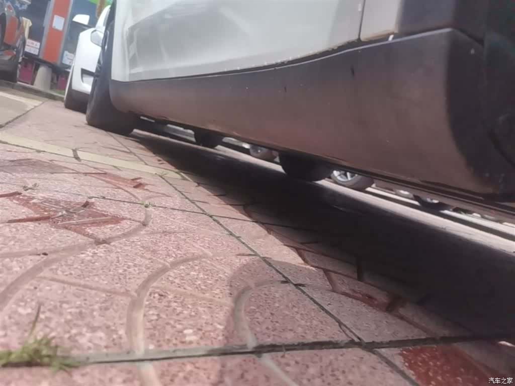 Tesla Model Y, 2024 20