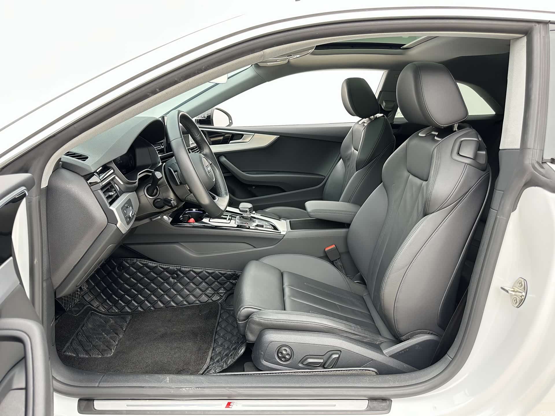 Audi A5, 2023 все фото