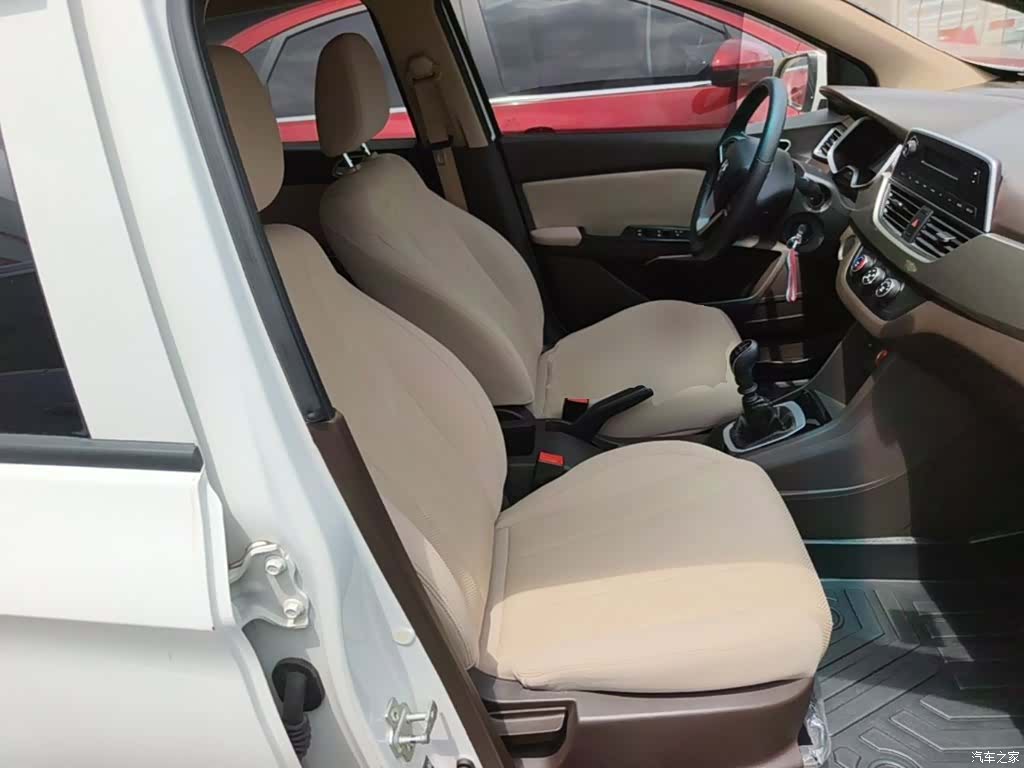 Wuling 310W, 2021 25