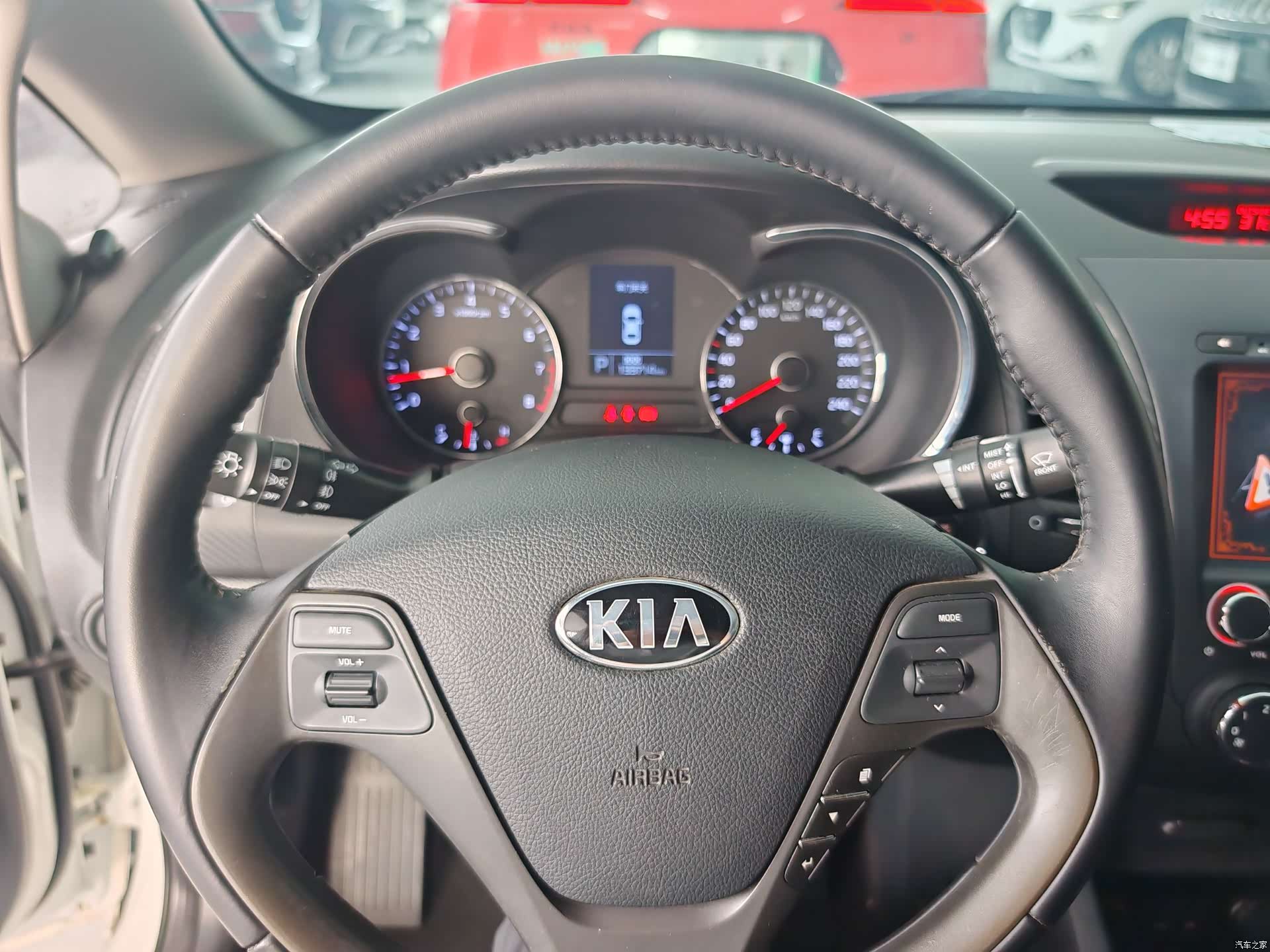Kia K3, 2014 7