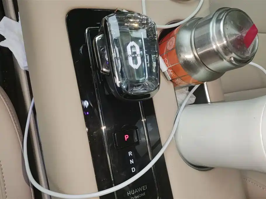 AITO Ask the world M5