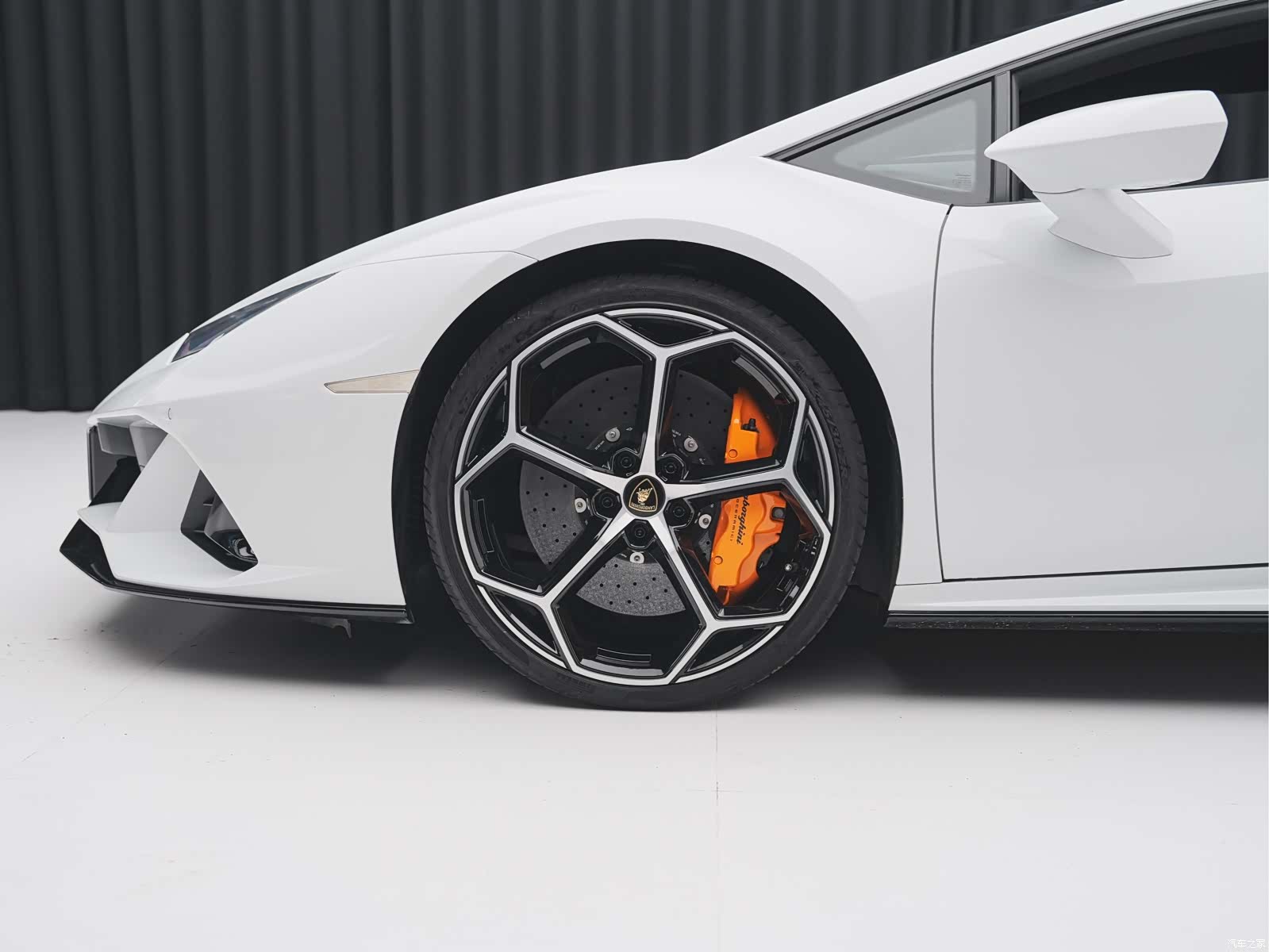 Lamborghini Huracán, 2021 все фото