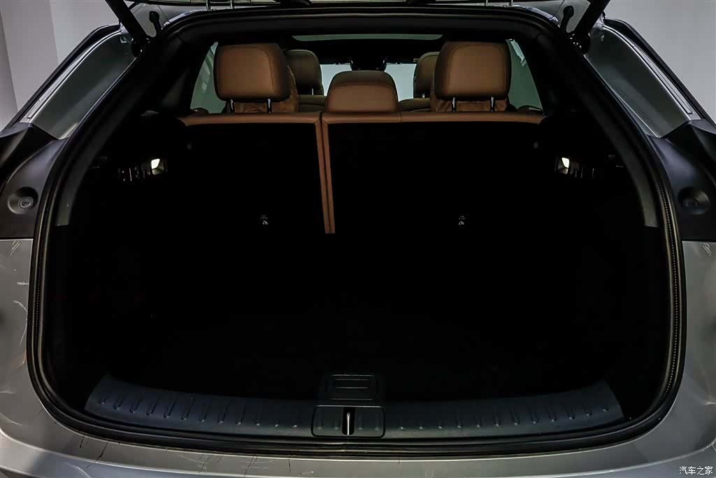 Li Auto i6, 2025 10