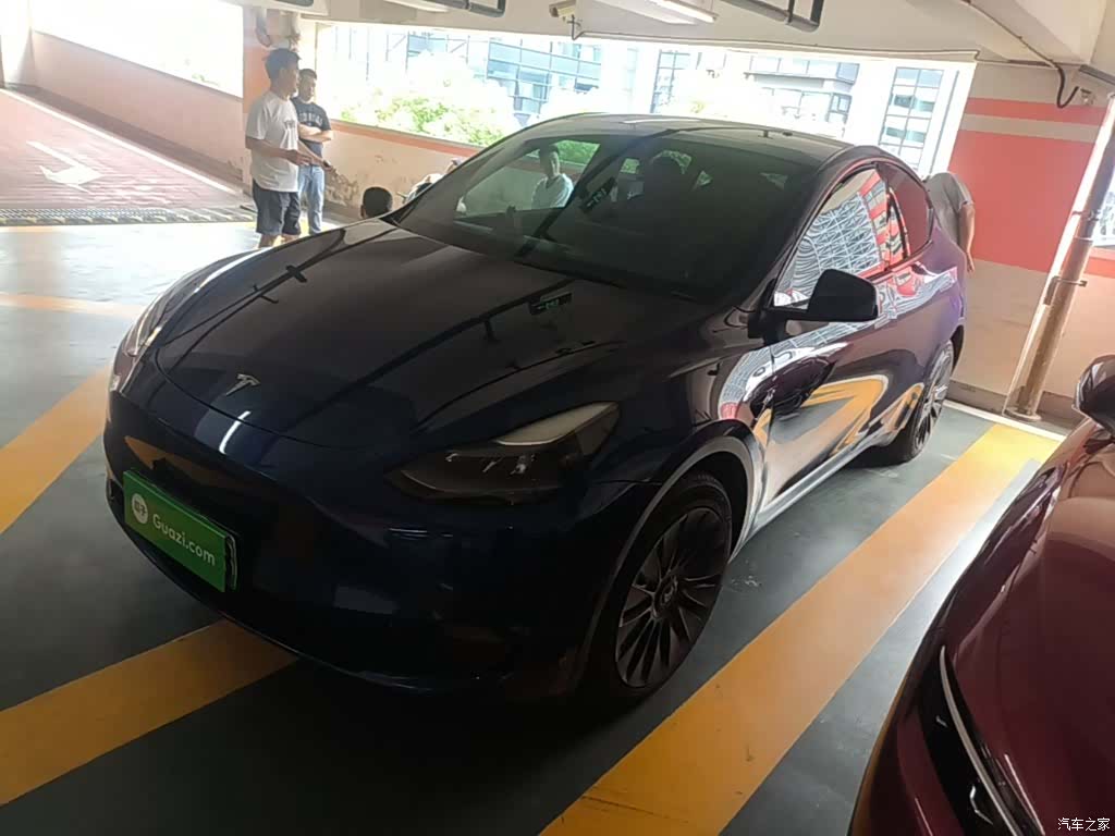 Tesla Model Y, 2021 1