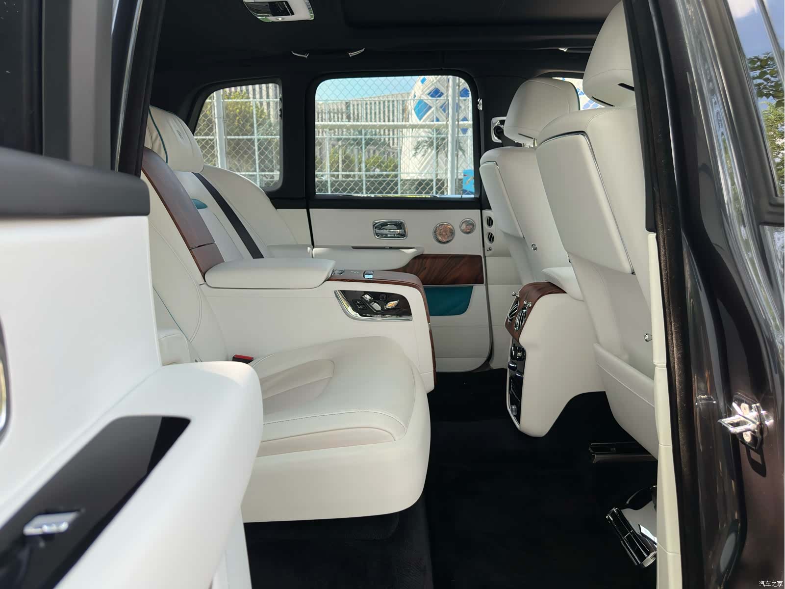 Rolls-Royce Cullinan, 2019 18