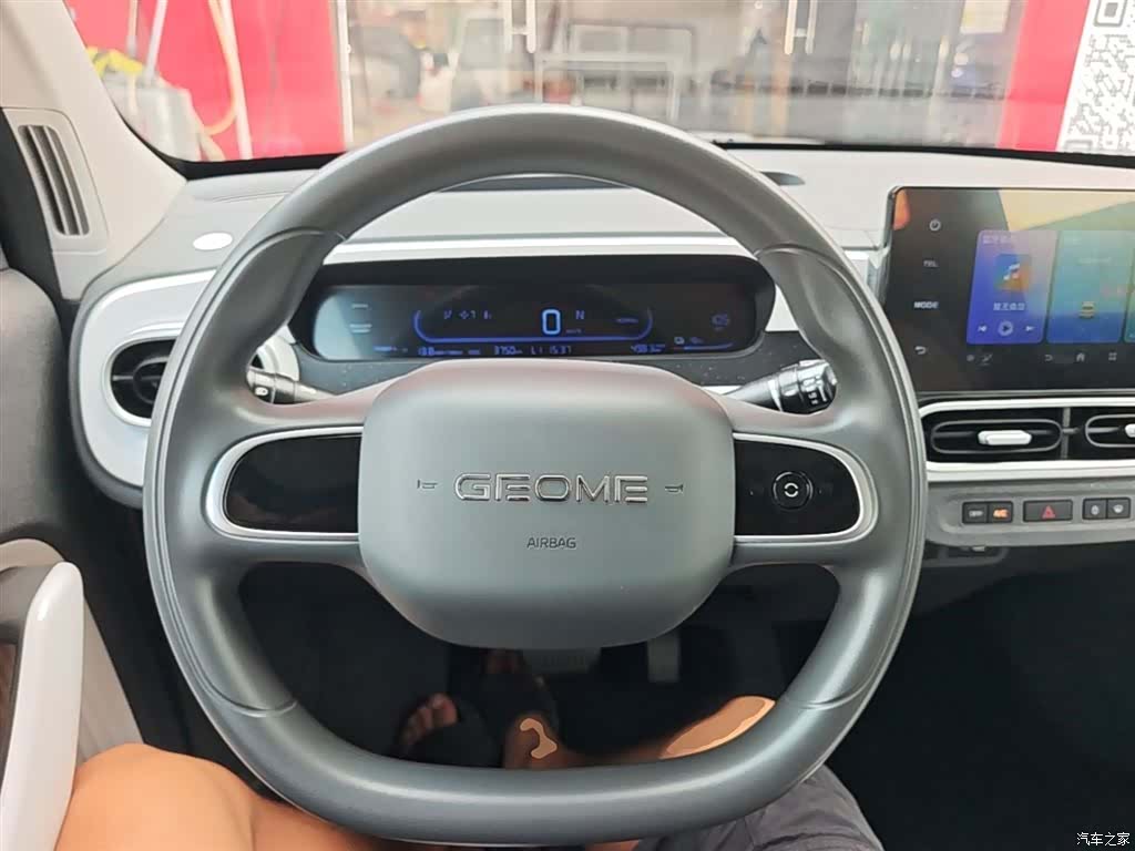 Geely Panda, 2025 11