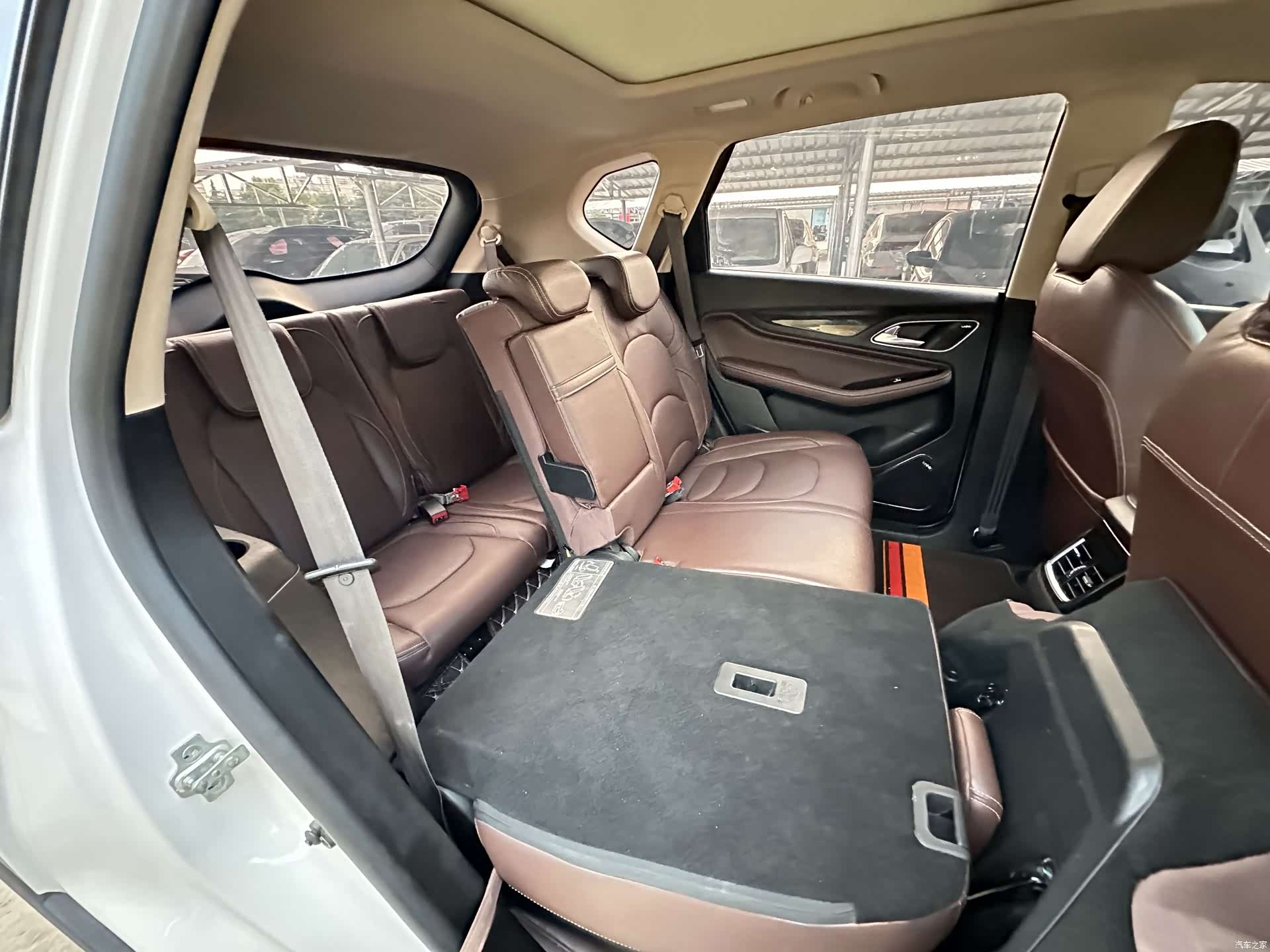 Wuling 560, 2018 6
