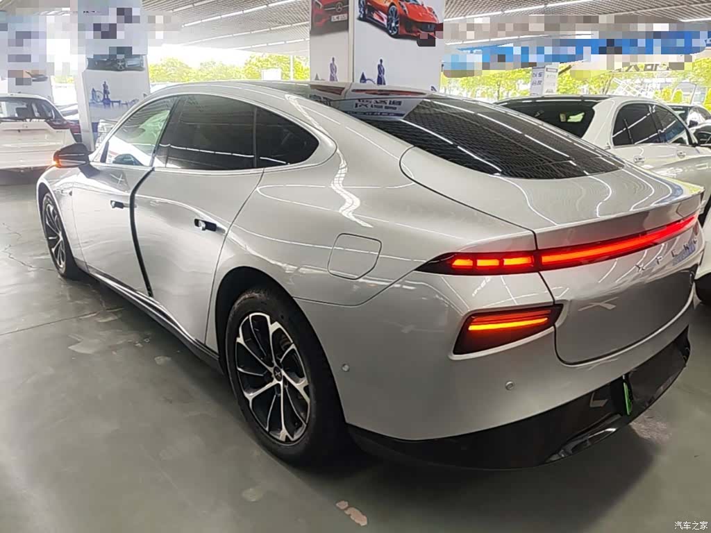 Xpeng P7, 2021 все фото