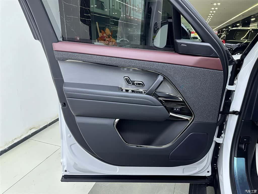 Land Rover Range Rover, 2023 18