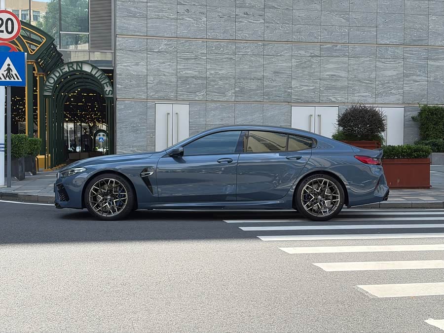 BMW M8 2022, фото 3