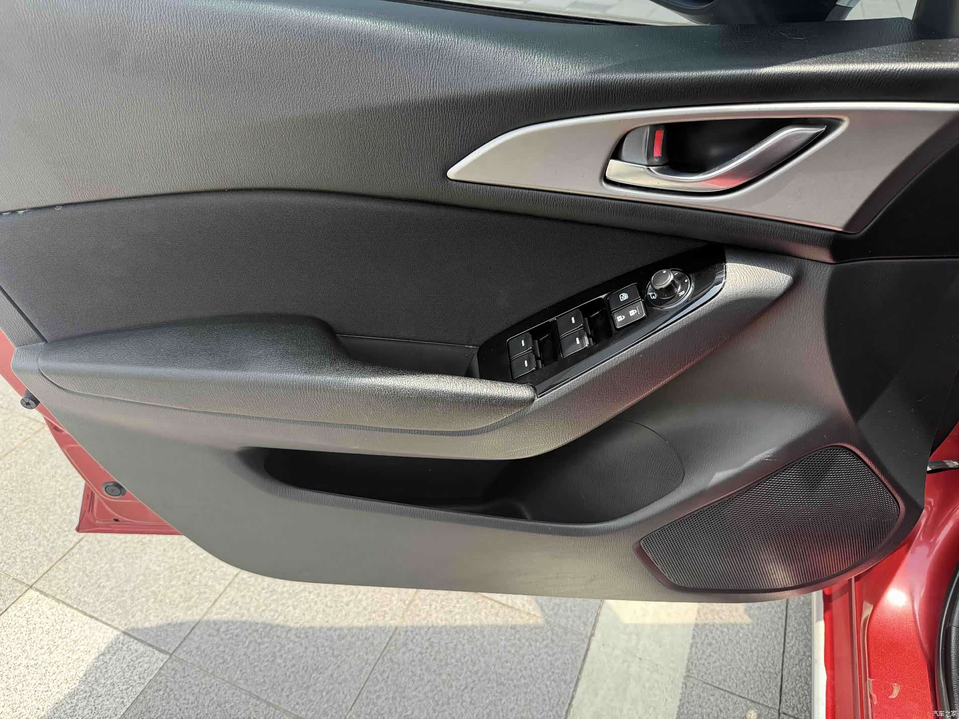 Mazda Mazda3, 2018 12