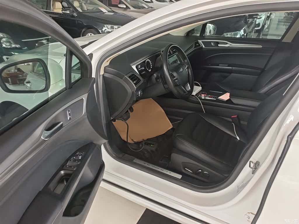 Ford Mondeo, 2017 16