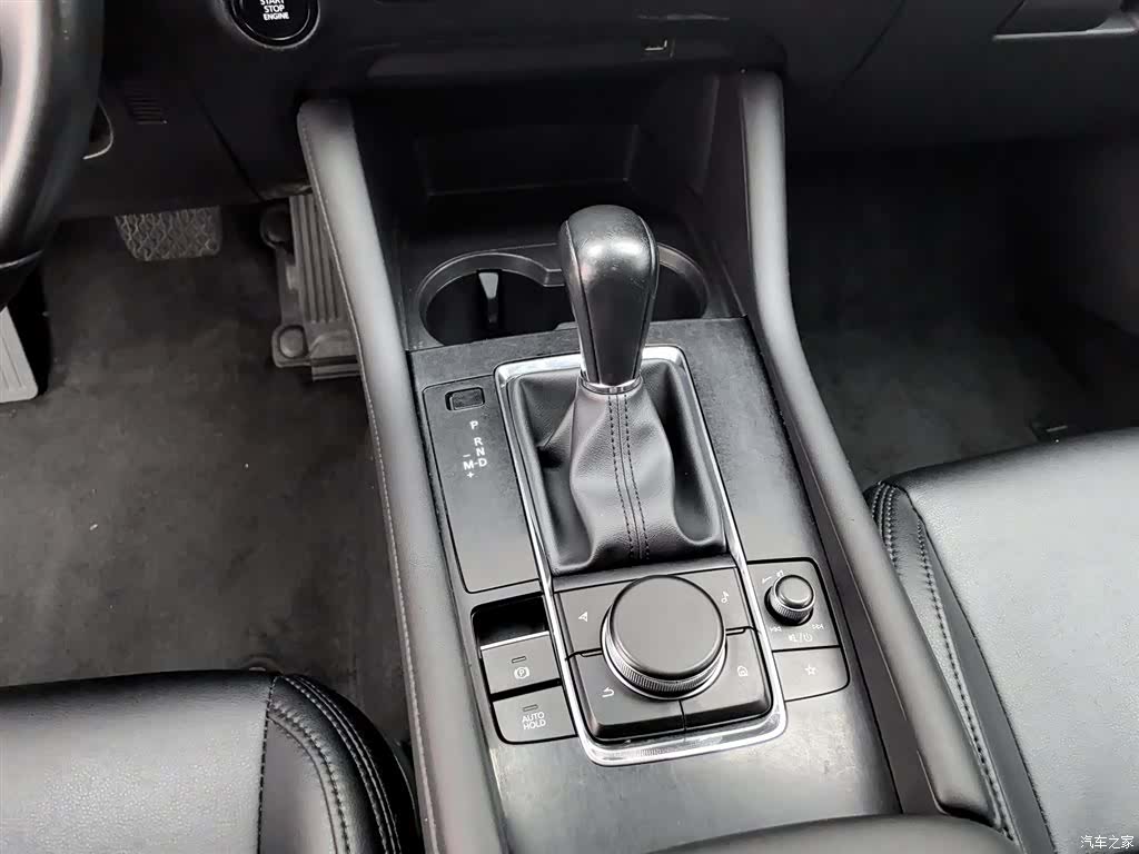 Mazda Mazda3, 2020 13