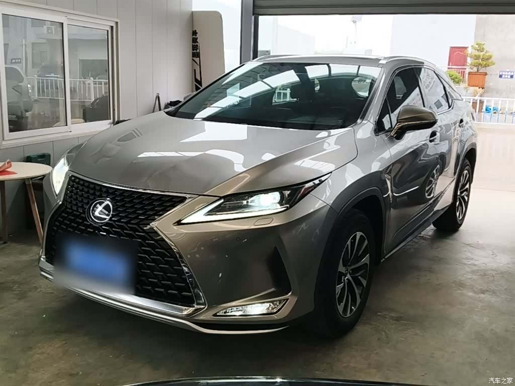 Lexus RX, 2020 1