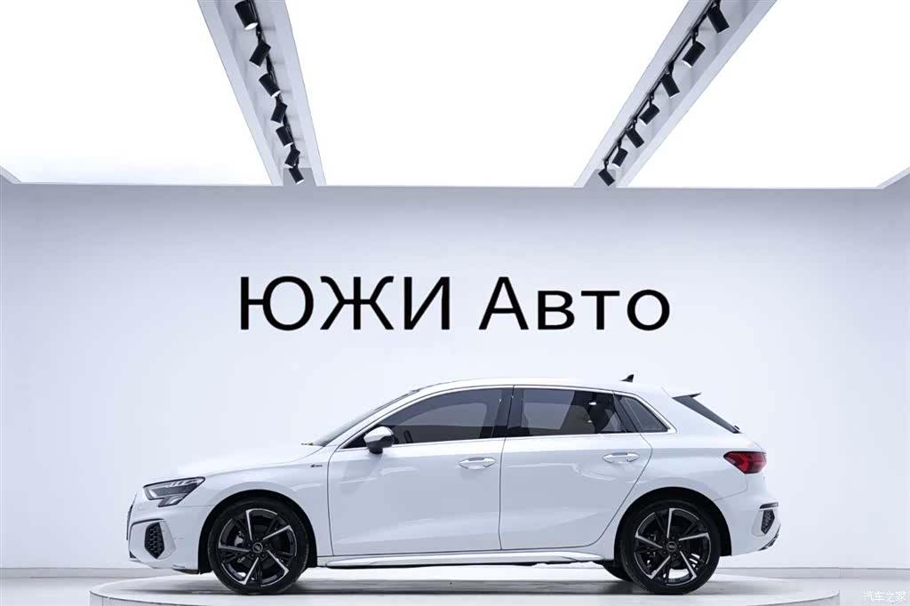 Audi A3, 2023 все фото