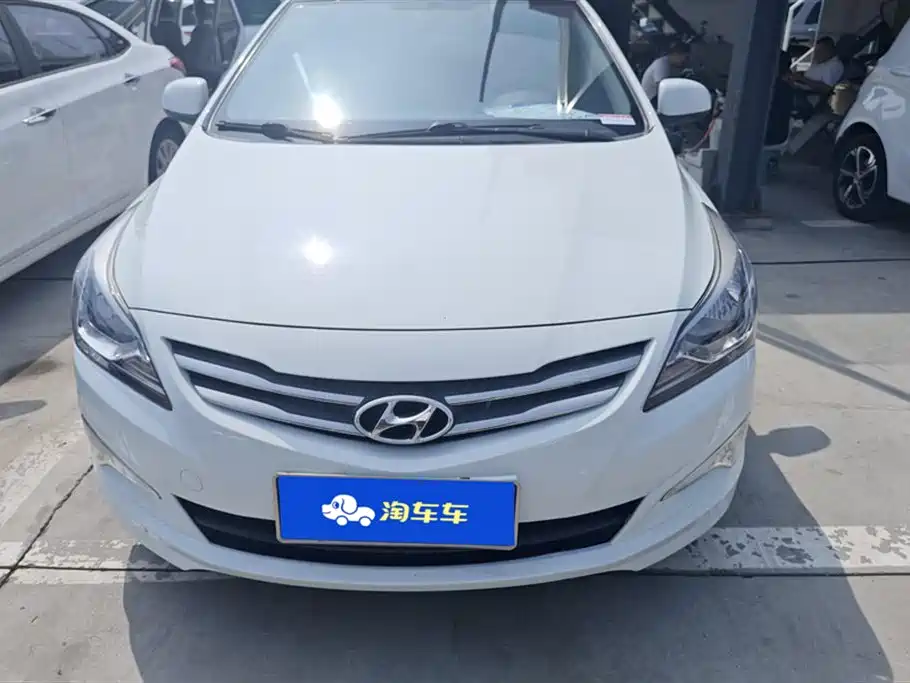 Hyundai Rena