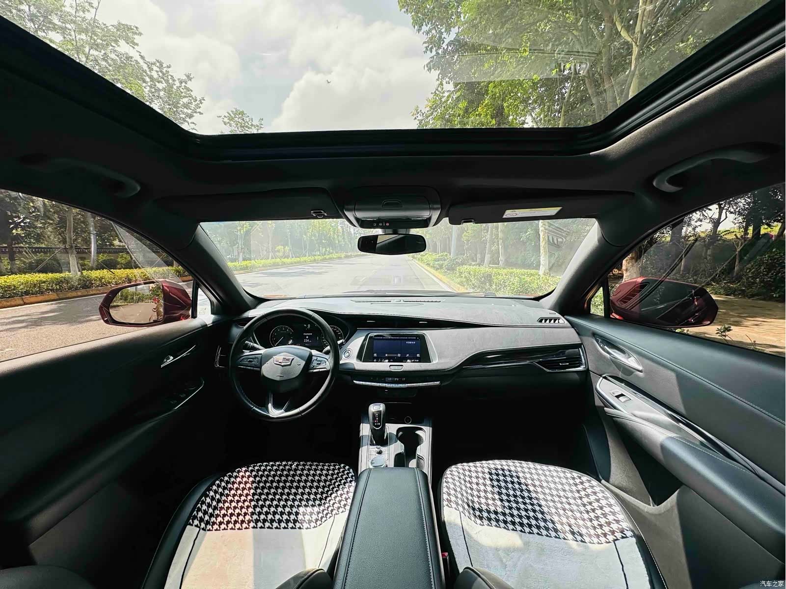 Cadillac XT4, 2019 8