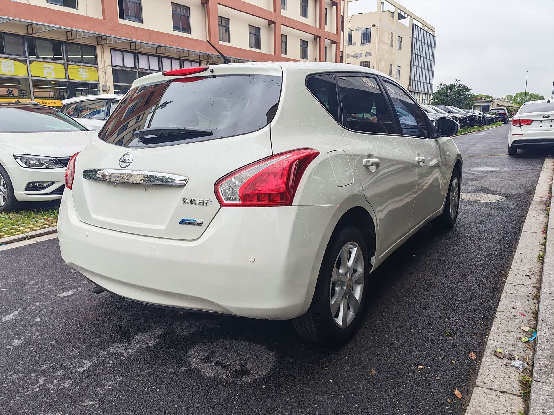 Nissan Tiida, 2015 6