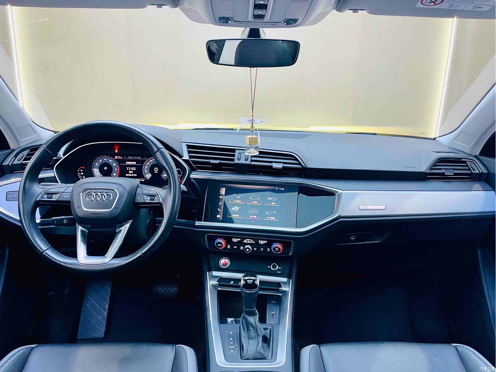 Audi Q3, 2021 11