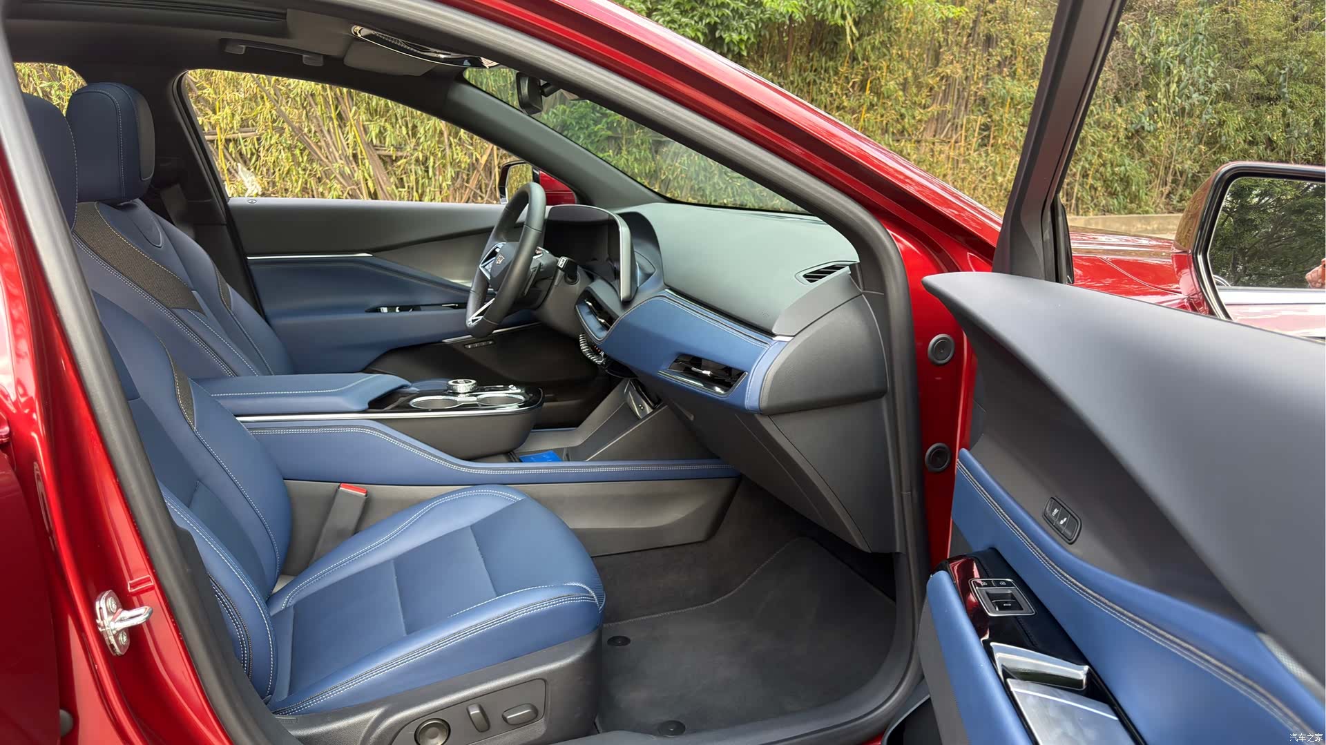 Cadillac GT4, 2024 15