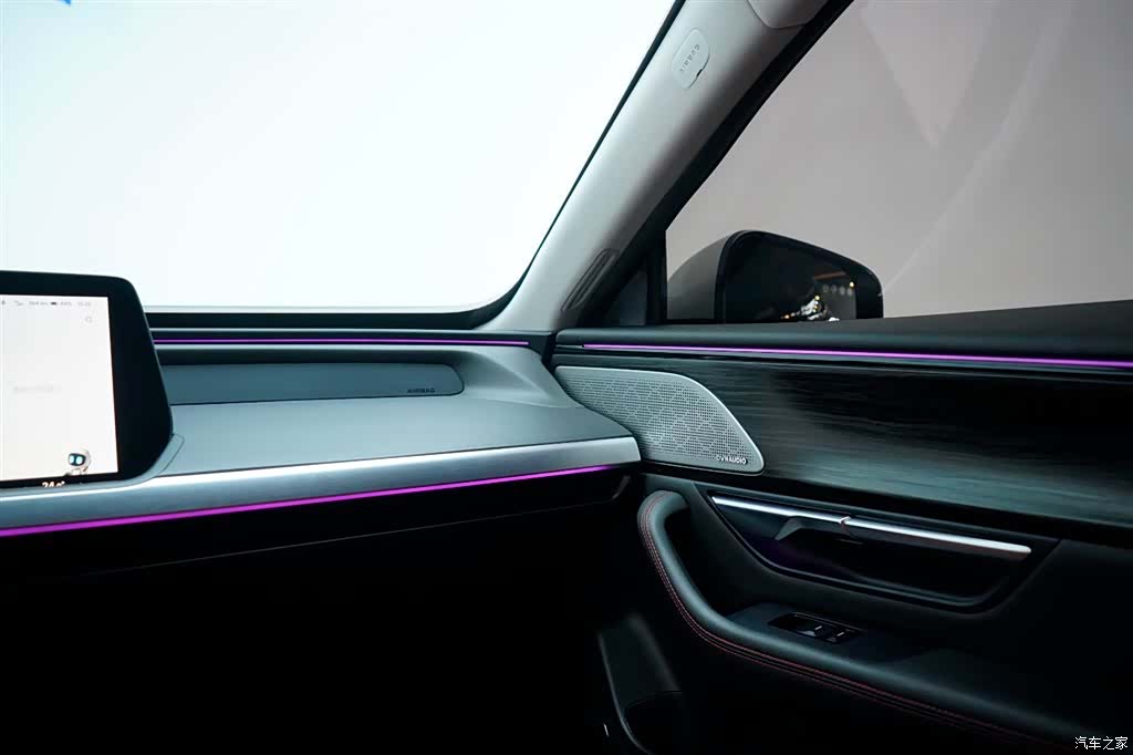 Xpeng P7, 2022 12