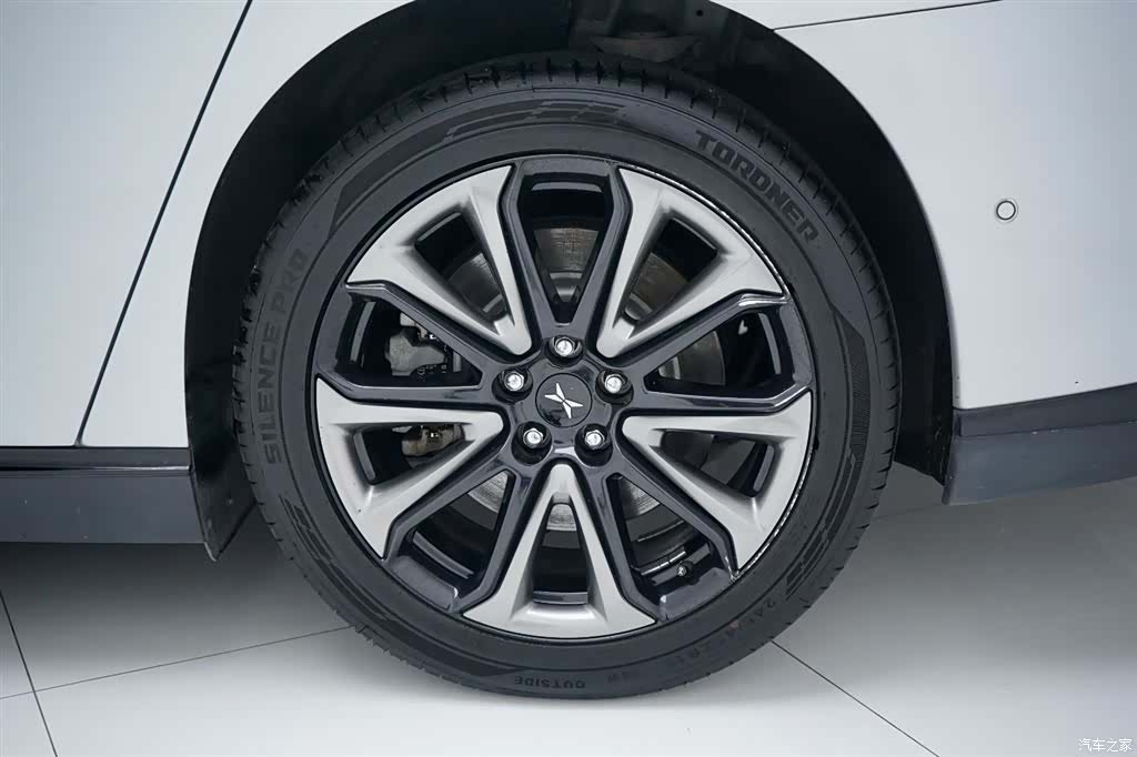 Xpeng P7, 2022 21