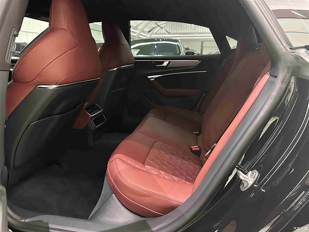 Audi A7L, 2024 12