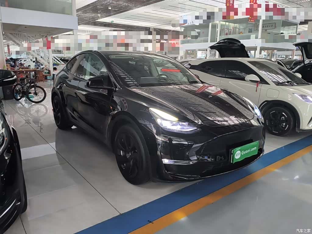Tesla Model Y, 2022 4