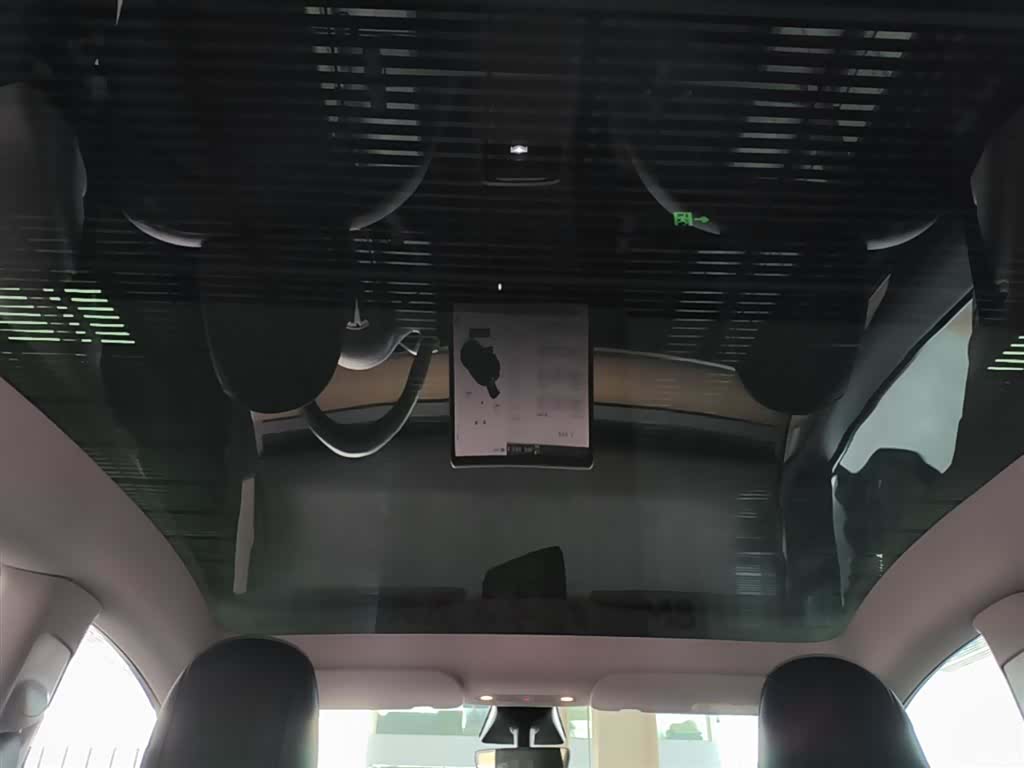 Tesla Model Y, 2022 18