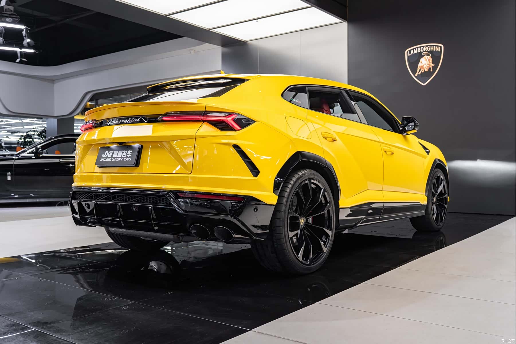 Lamborghini Urus, 2022 13