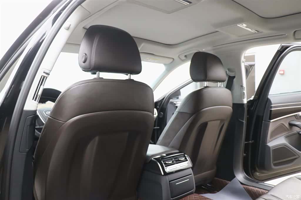 Audi A8L, 2018 21