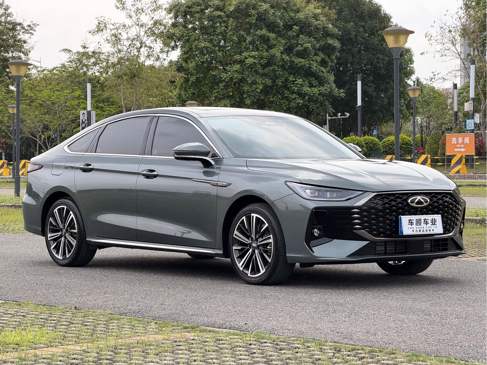 Chery Arrizo 8, 2025 3