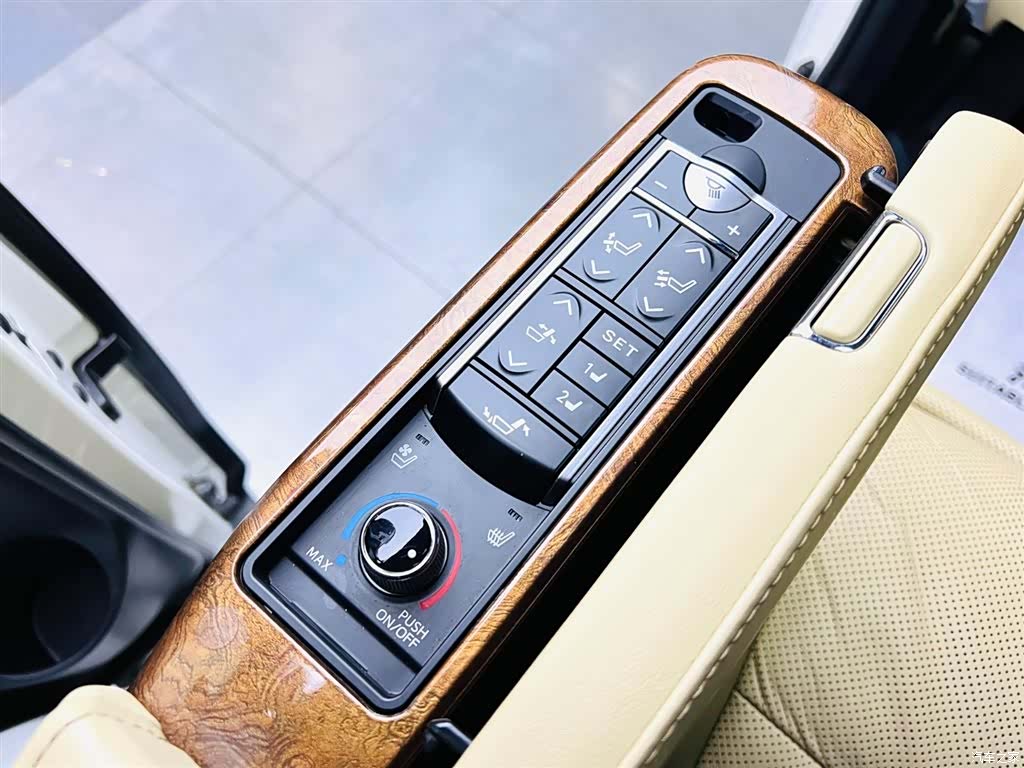 Toyota Alphard, 2017 16