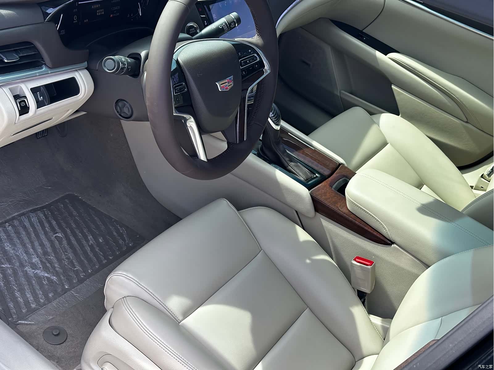 Cadillac XTS, 2017 13