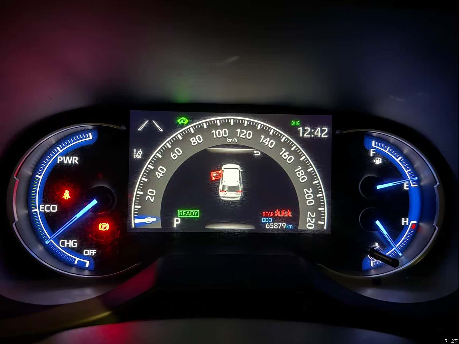 Toyota RAV4, 2020 все фото