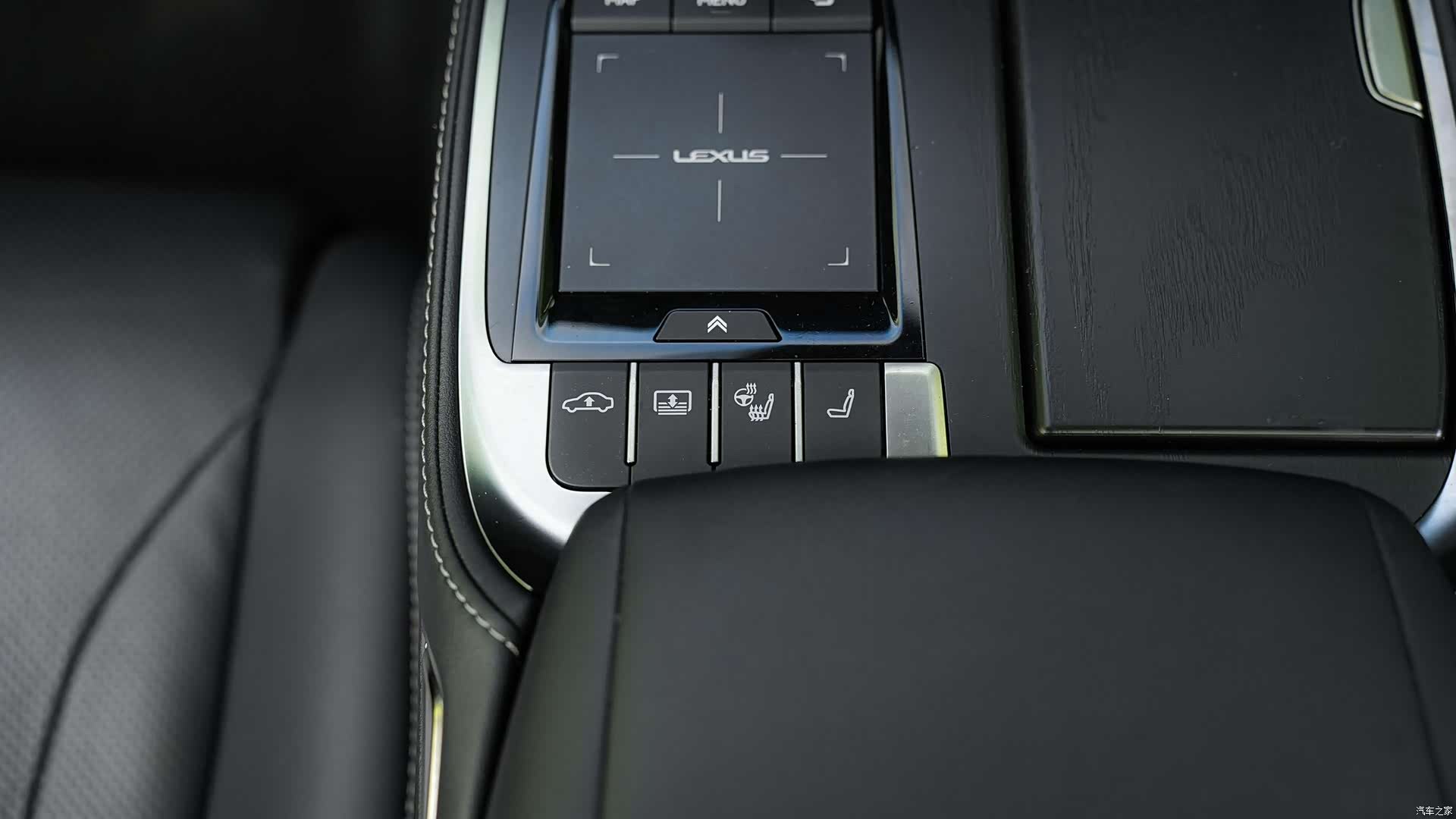 Lexus LS, 2021 18