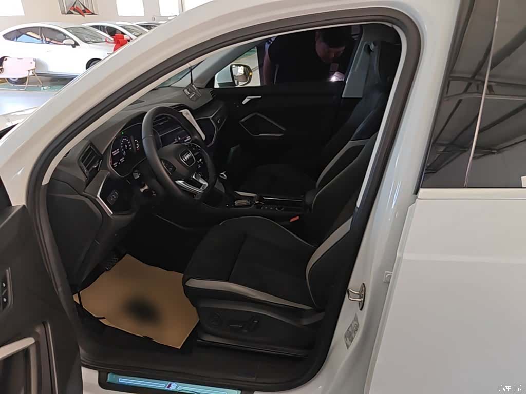 Audi Q3, 2020 16