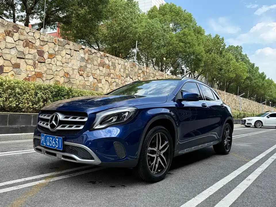 Mercedes-Benz GLA