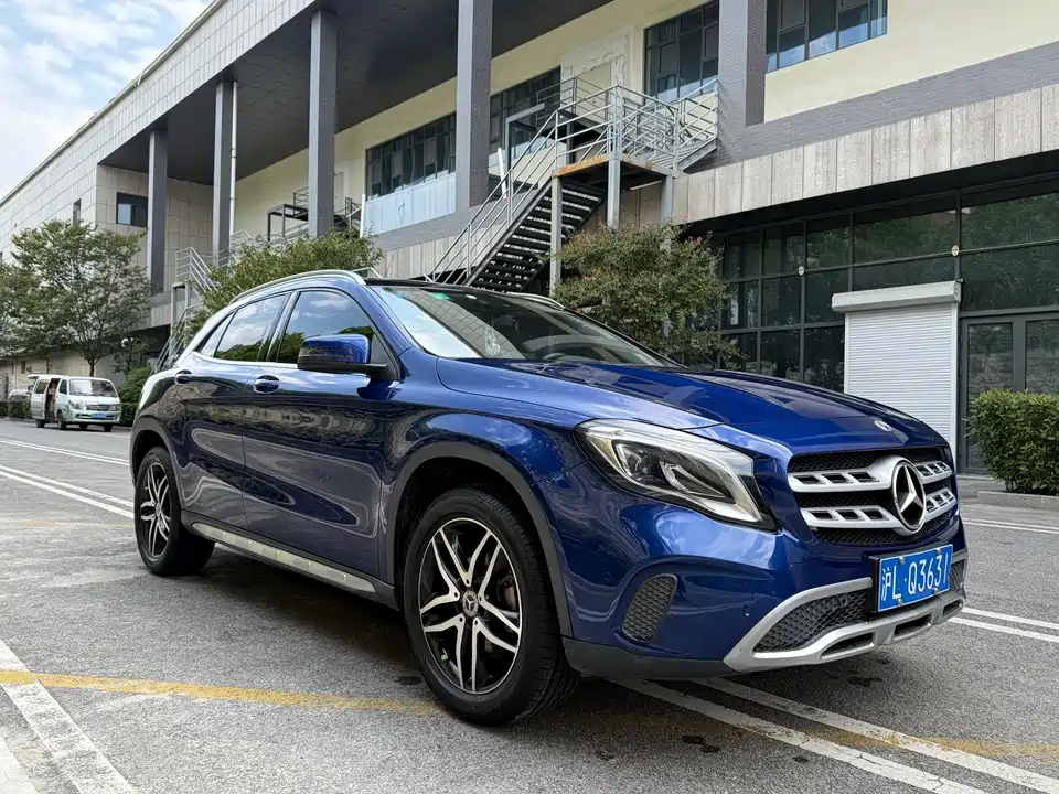 Mercedes-Benz GLA