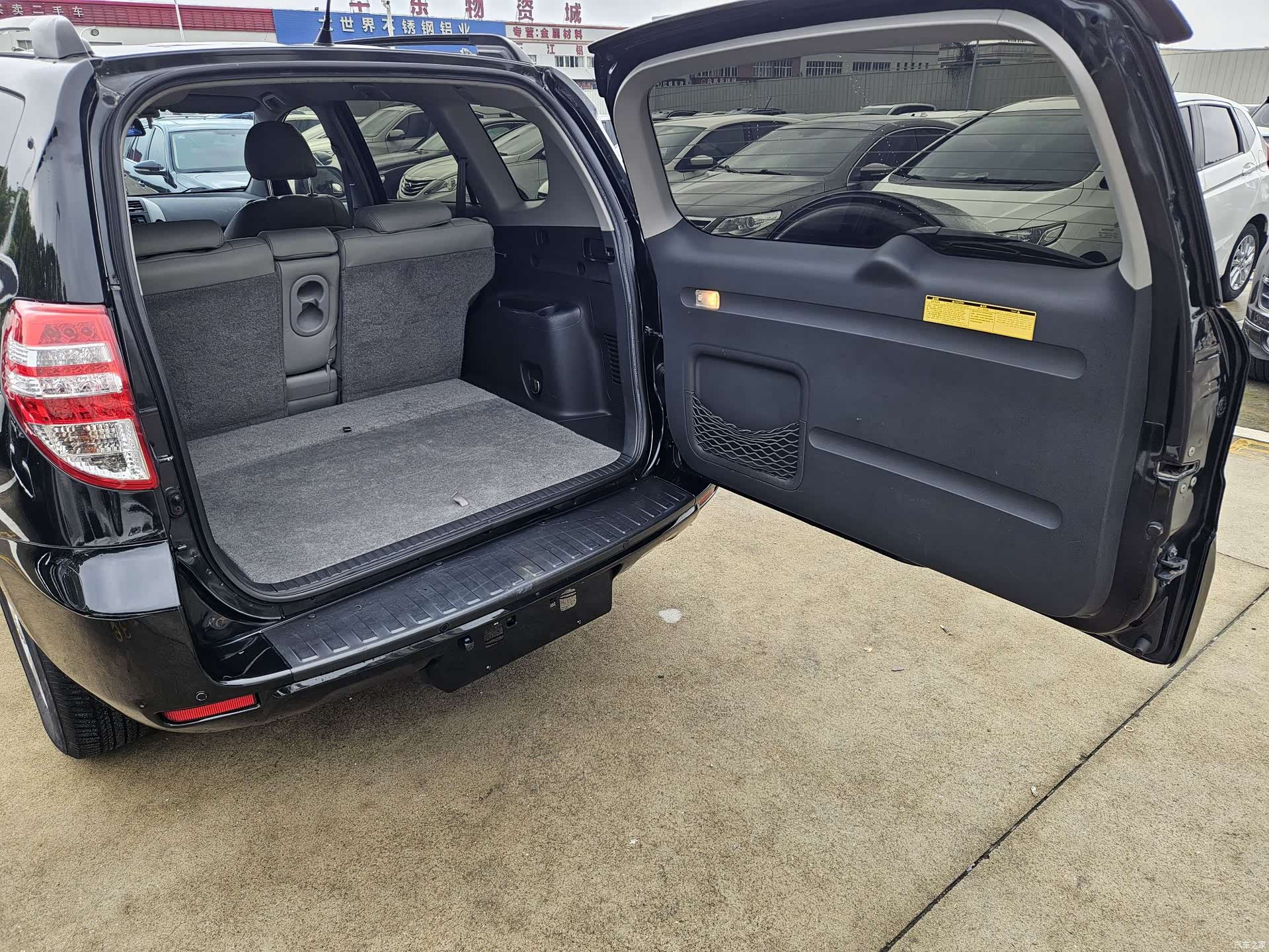 Toyota RAV4, 2011 14