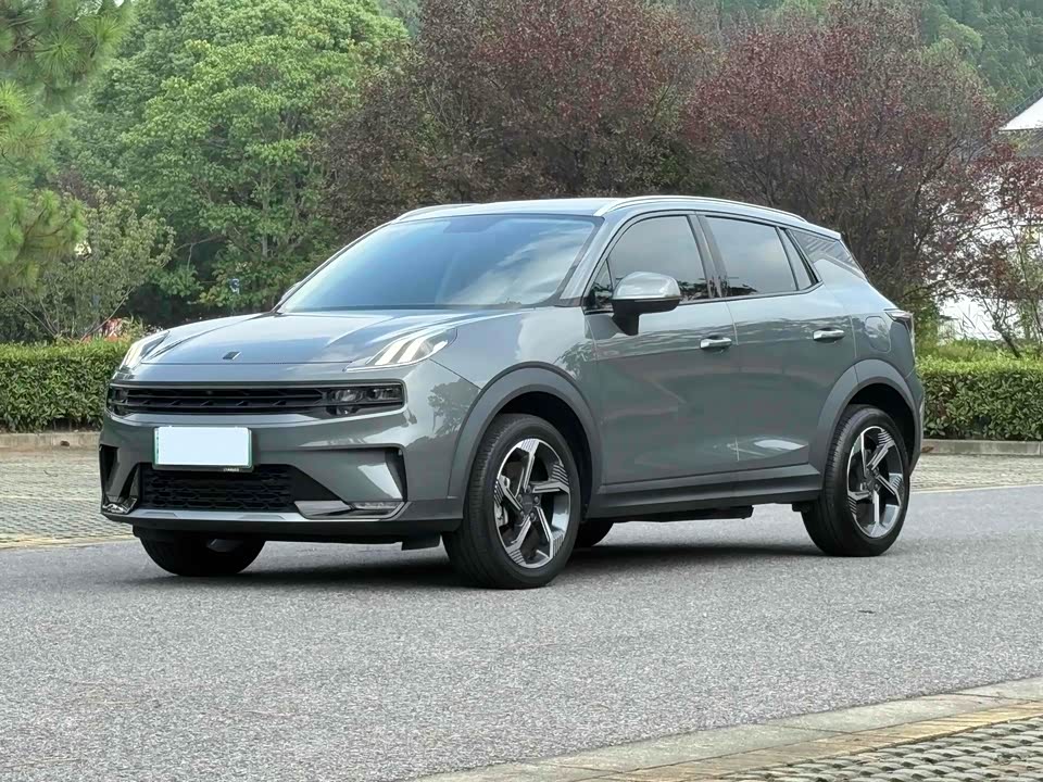 Lynk & Co 06 EM-P