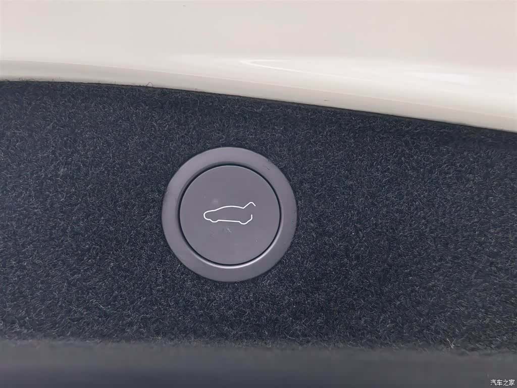 Tesla Model 3, 2024 18
