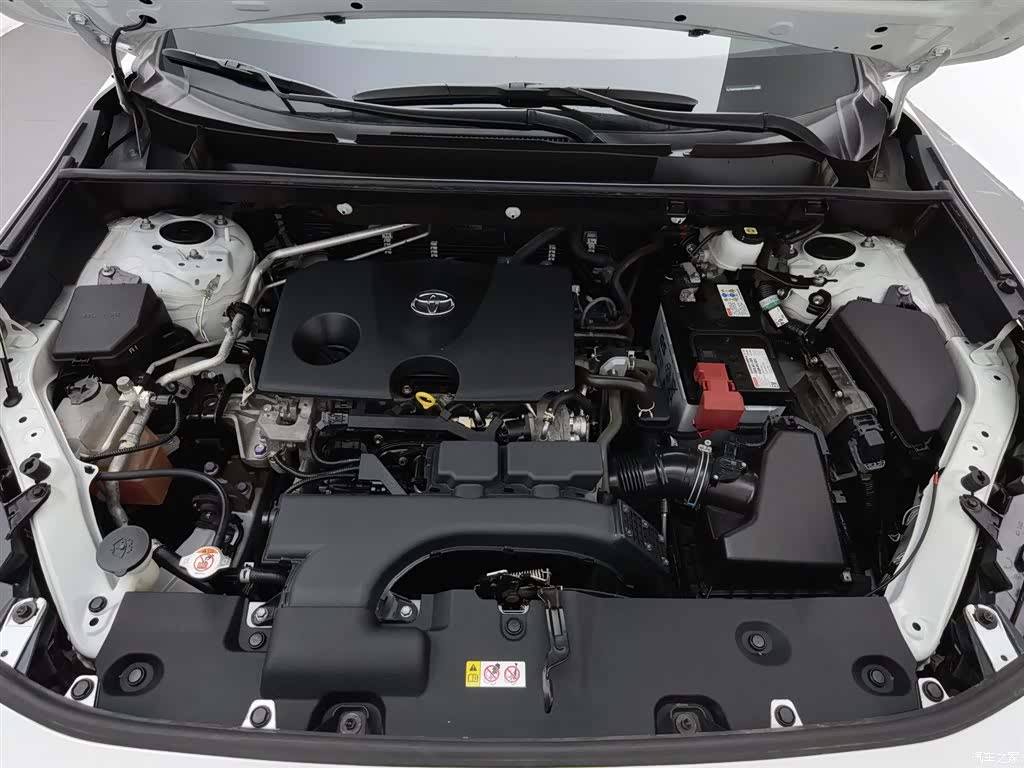 Toyota RAV4, 2021 6