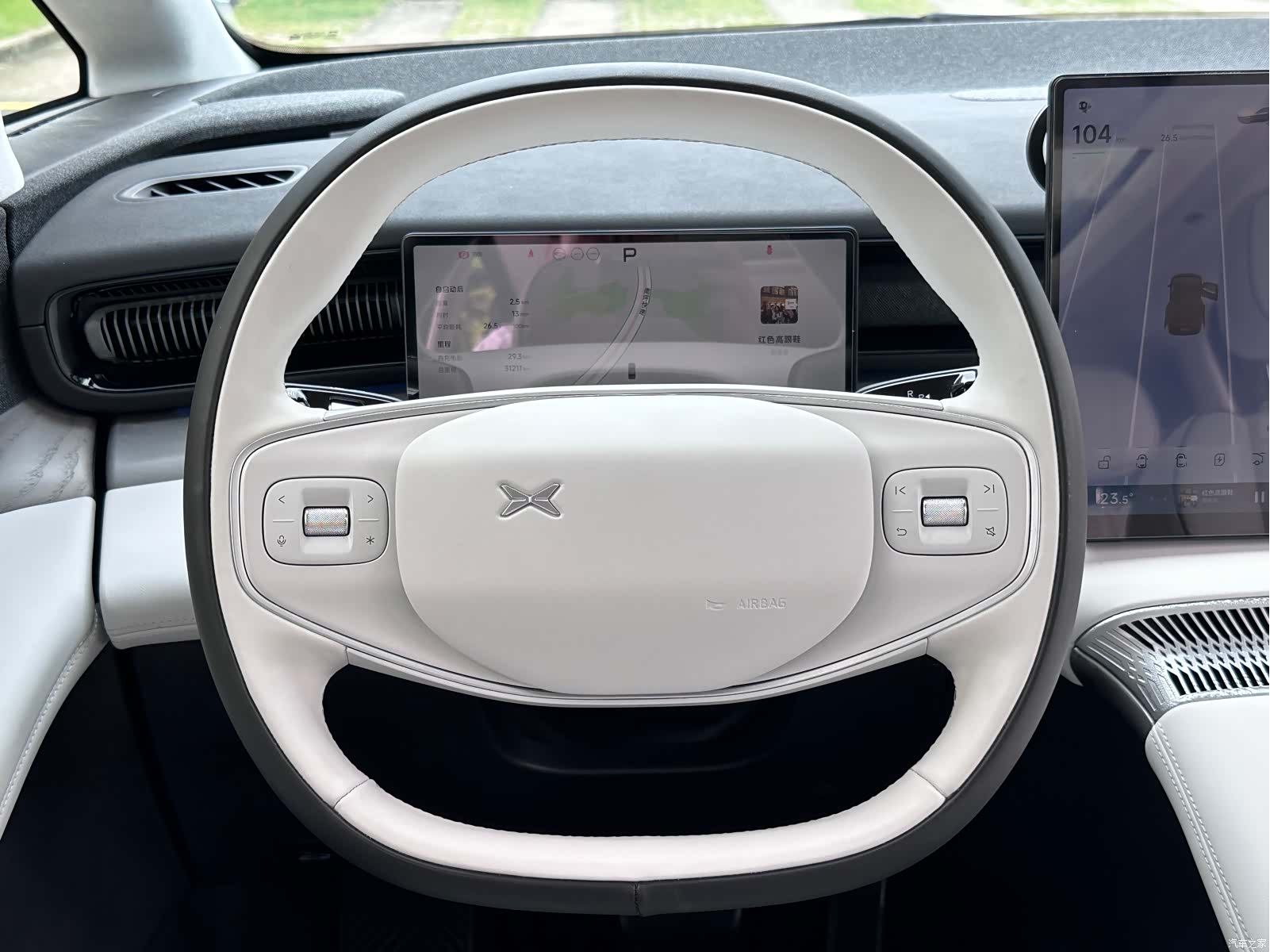 Xpeng X9, 2024 12