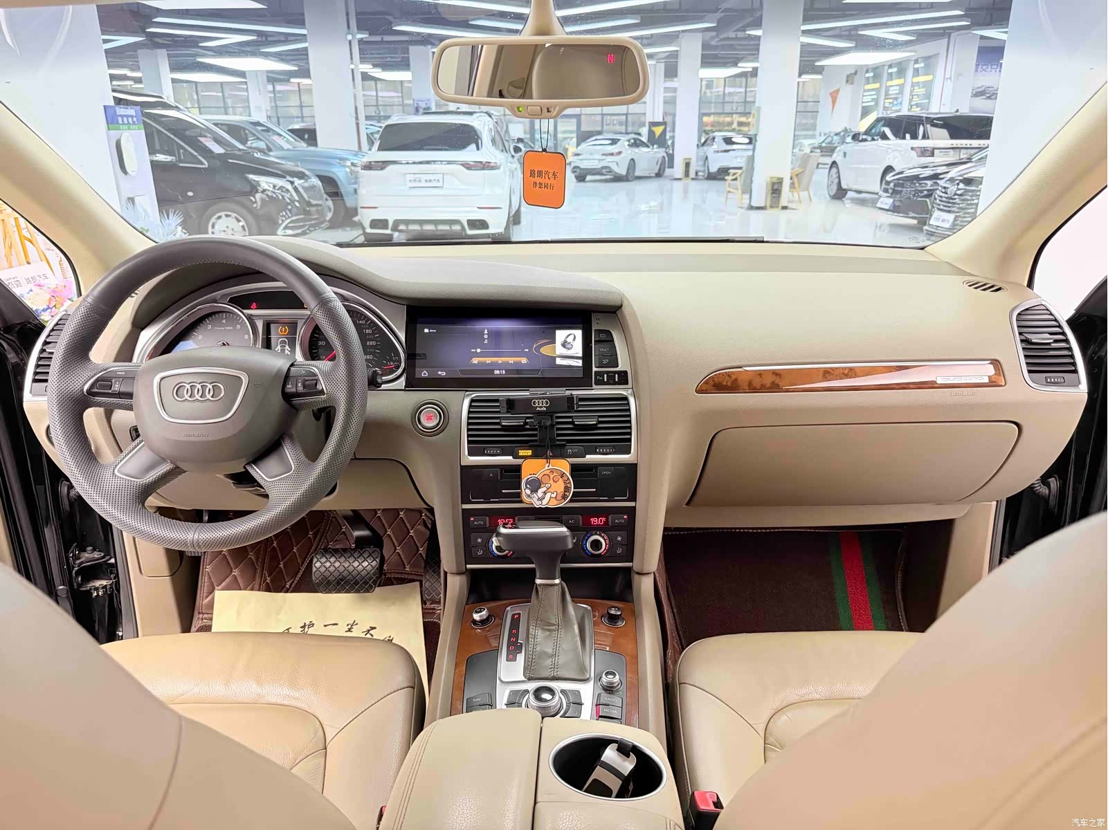 Audi Q7, 2014 8