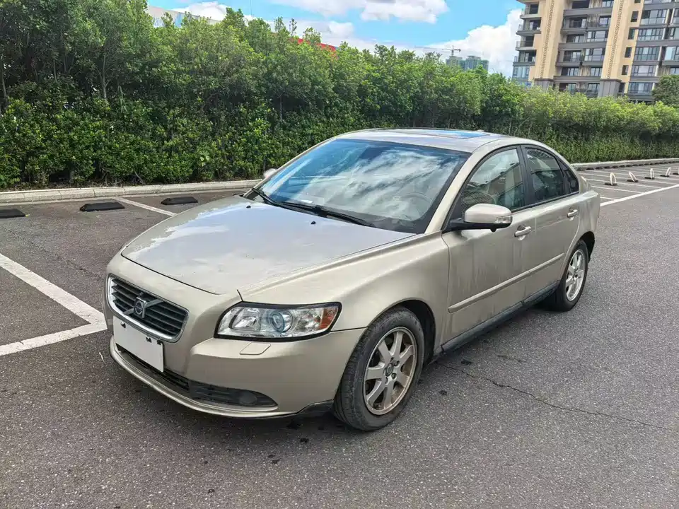 Volvo S40