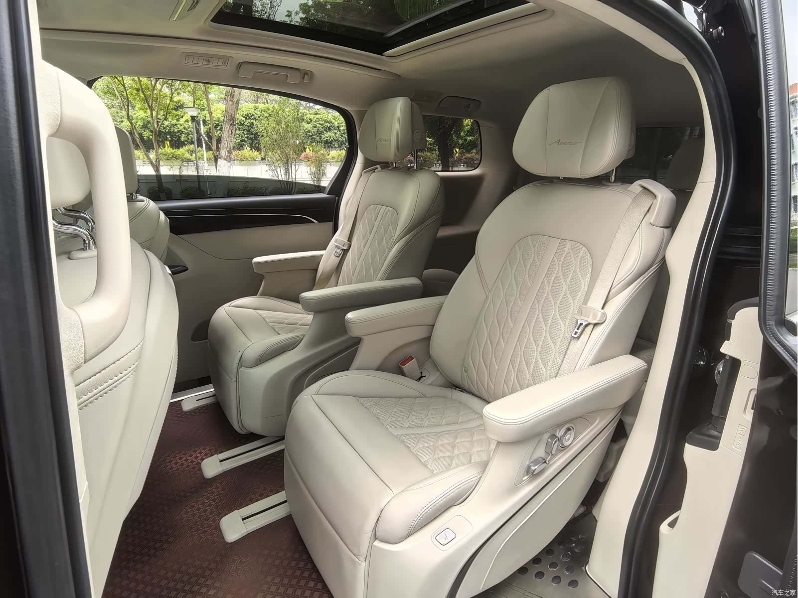 Buick GL8, 2020 18
